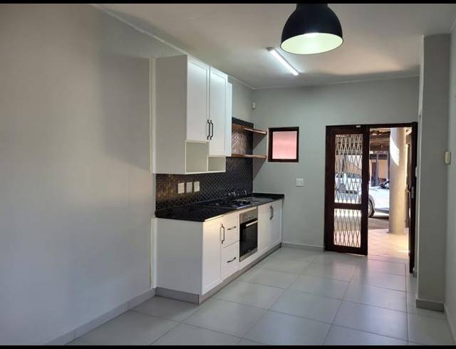 1 BEDROOM PROPERTY TO RENT IN UVONGO BEACH